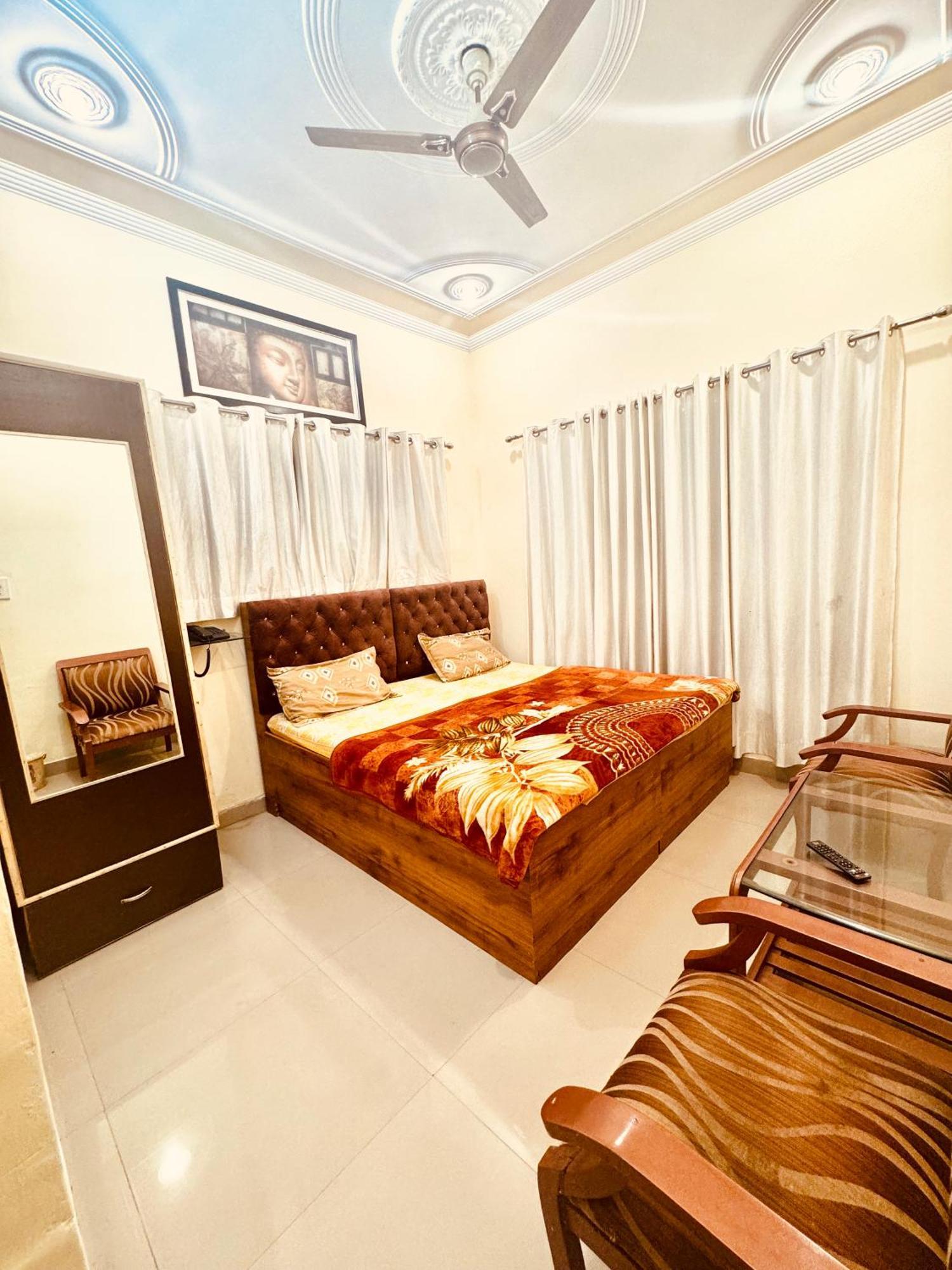 Qube House Bnb Rishīkesh Buitenkant foto